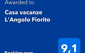 Casa Vacanze L'Angolo Fiorito